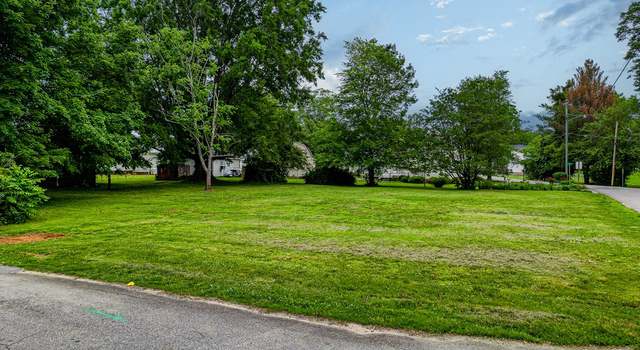 Photo of 112 High St, Chase City, VA 23924