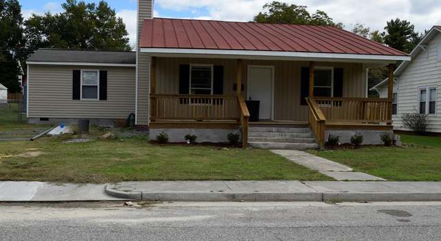 Photo of 209 Academy Ave, Blackstone, VA 23824
