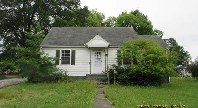 Photo of 14 Pickett Ct, Blackstone, VA 23824