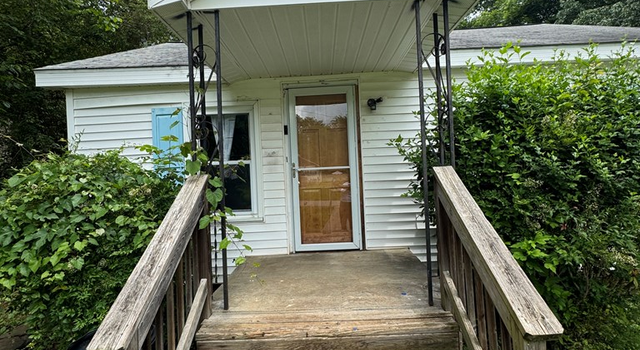 Photo of 117 Pettus St, Chase City, VA 23924