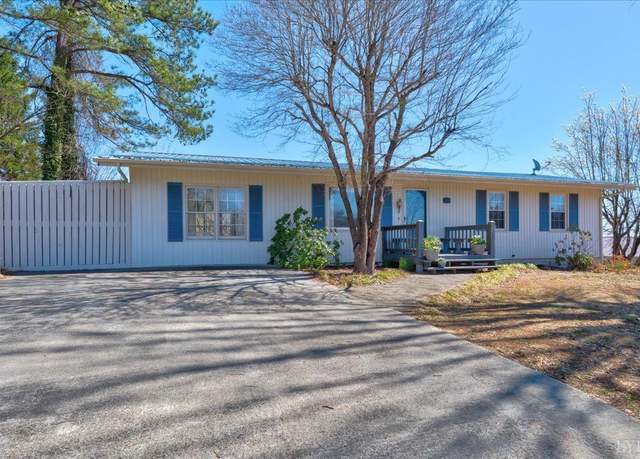 Property at 1537 Avondale Dr, Altavista, VA 24517, 3 beds, 2 baths