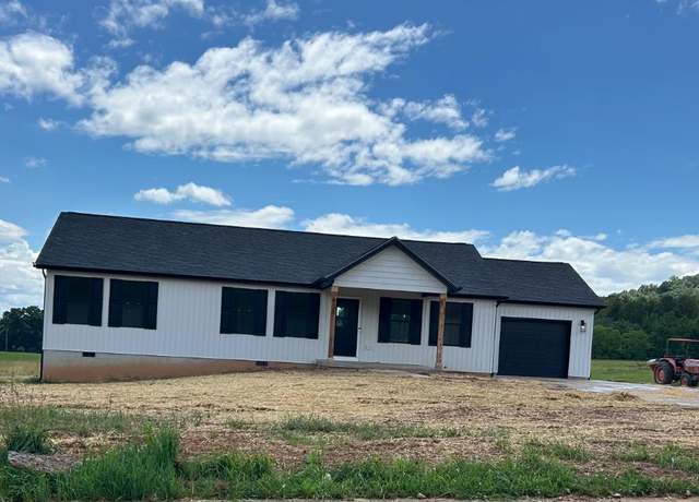 Property at 930 Smith St, Bedford, VA 24523, 3 beds, 2 baths
