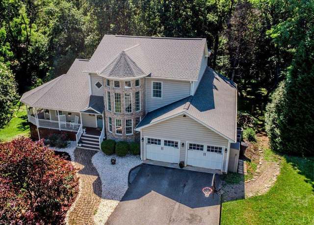 Property at 802 Lake Vista Dr Dr, Forest, VA 24551, 4 beds, 3.5 baths