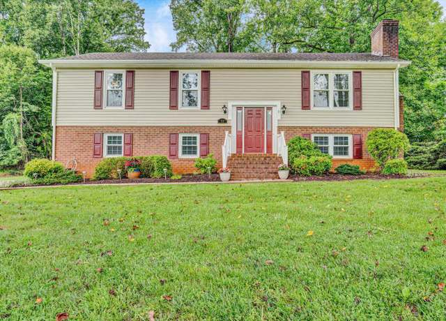 Property at 51 Laurel Ln, Lynchburg, VA 24502, 5 beds, 3 baths
