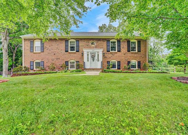 Property at 107 Woodberry Ln, Lynchburg, VA 24502, 4 beds, 2 baths