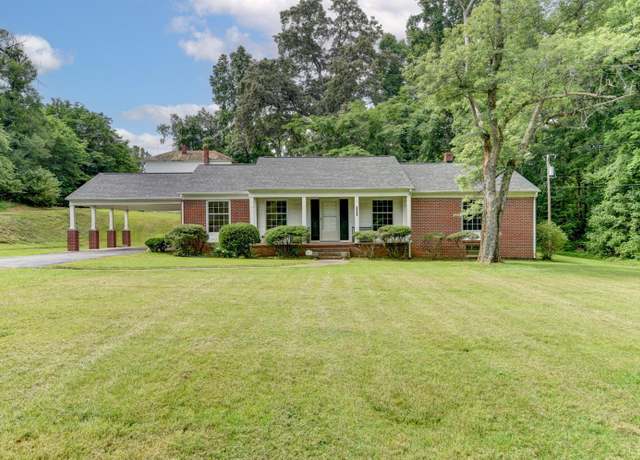 Property at 7001 Phenix Main St, Phenix, VA 23959, 3 beds, 1.5 baths