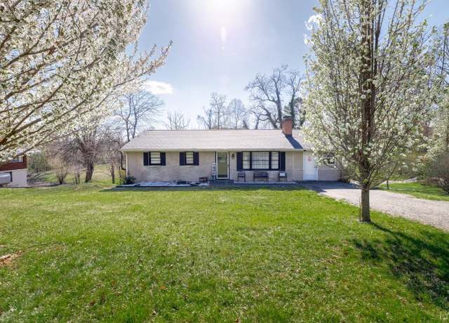 Property at 118 Bryant Rd, Lynchburg, VA 24502, 4 beds, 2 baths