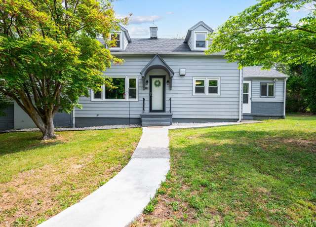 Property at 906 Elon Rd, Madison Heights, VA 24572, 3 beds, 2 baths