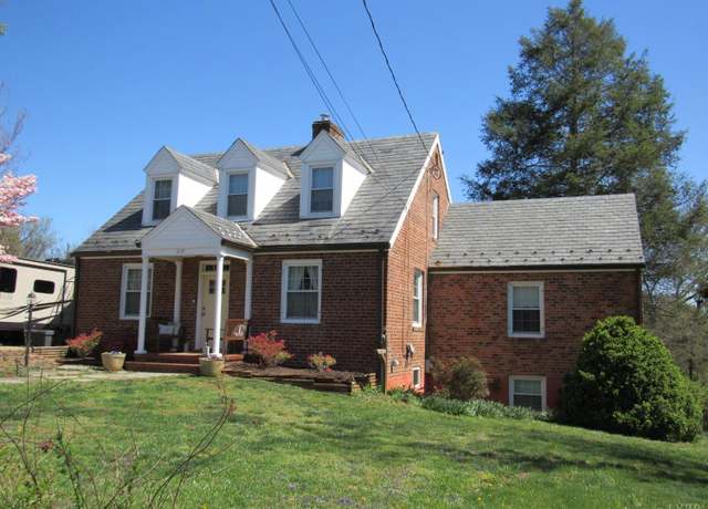 Property at 219 Garland Ave, Amherst, VA 24521, 4 beds, 3 baths