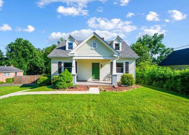 Property at 3044 Forest Hills Cir, Lynchburg, VA 24501, 4 beds, 2 baths