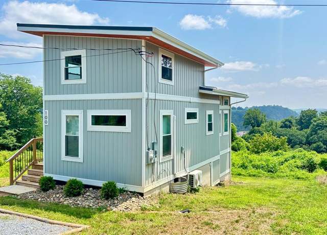Property at 100 F St, Lynchburg, VA 24504, 2 beds, 1 bath