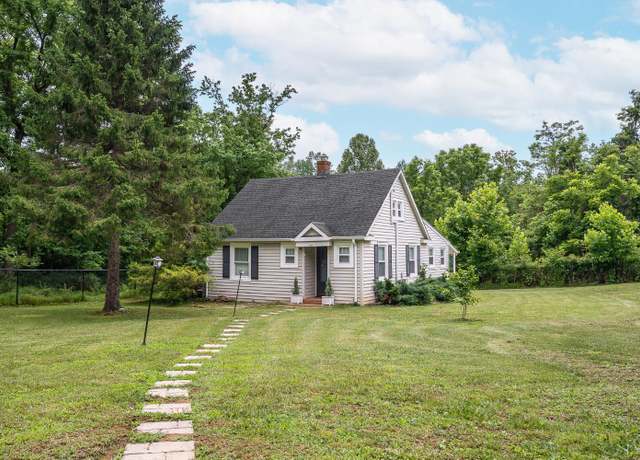 Property at 105 Primrose Ln, Lynchburg, VA 24501, 2 beds, 1 bath