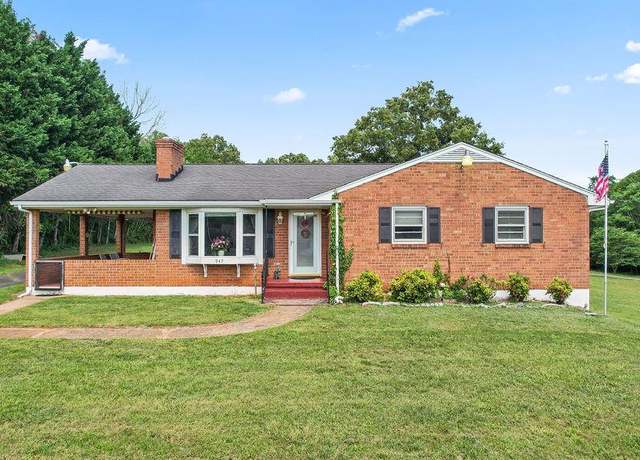 Property at 947 Dixie Airport Rd, Madison Heights, VA 24572, 3 beds, 1.5 baths