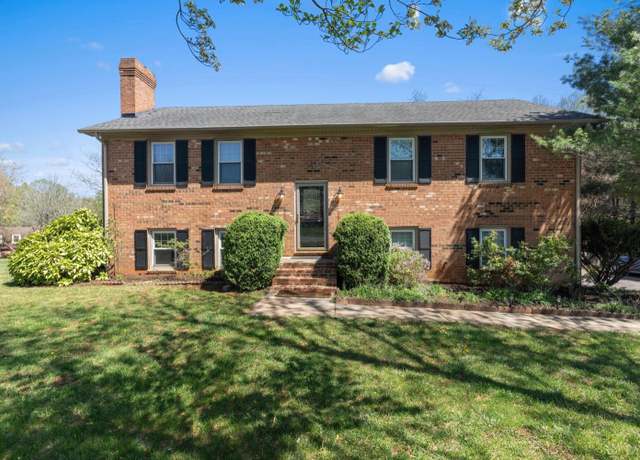 Property at 119 Stonehouse Dr, Lynchburg, VA 24502, 4 beds, 3 baths
