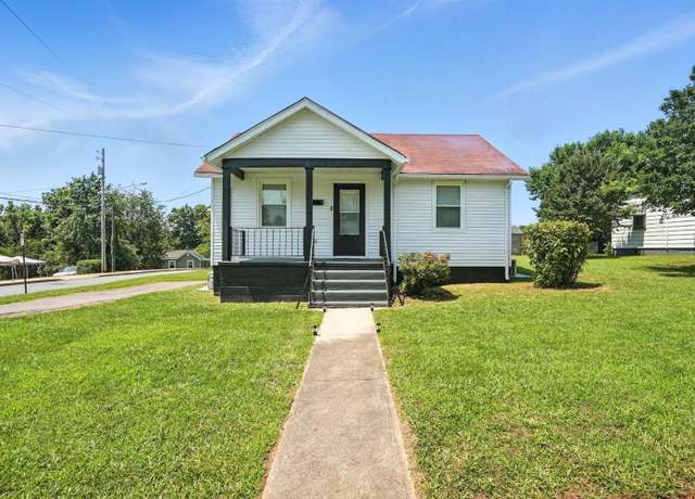 Property at 301 Smyth St, Lynchburg, VA 24501, 2 beds, 1 bath