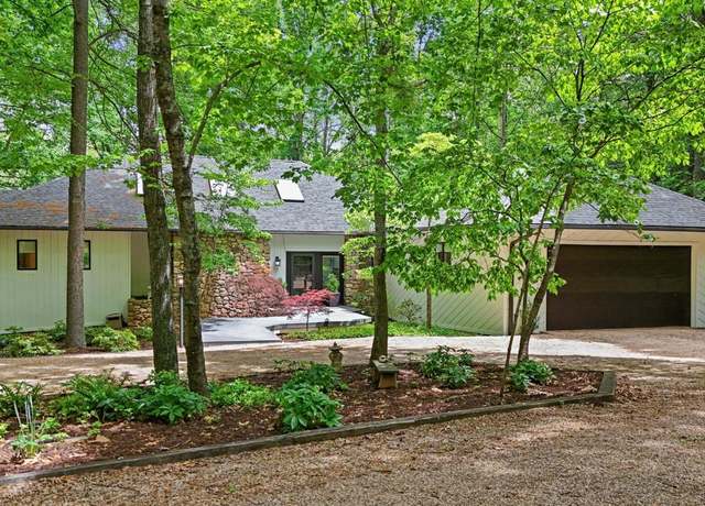 Property at 101 Oakmont Ct, Lynchburg, VA 24503, 4 beds, 3 baths