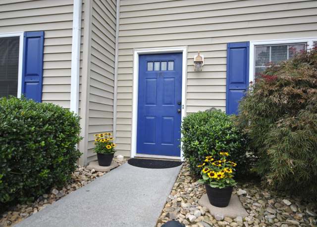 Property at 300 Mcconville Rd #73, Lynchburg, VA 24502, 2 beds, 1.5 baths