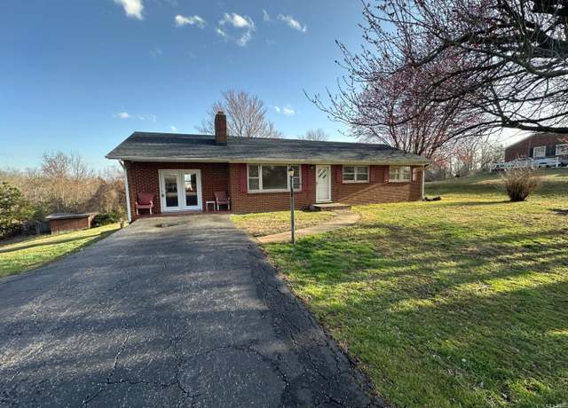 Property at 2685 Dearing Ford Rd, Altavista, VA 24517, 3 beds, 2 baths