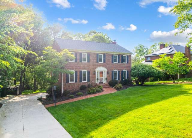 Property at 3540 Ridgecroft Dr, Lynchburg, VA 24503, 4 beds, 3.5 baths