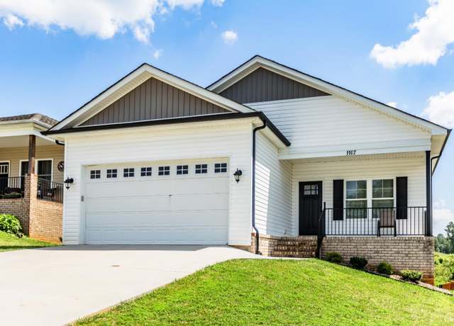Property at 1107 Emerald Crest Dr. Dr, Bedford, VA 24523, 3 beds, 2 baths