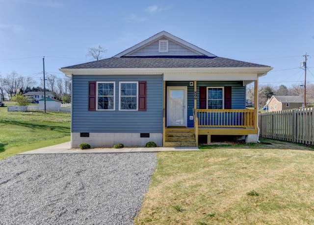 Property at 806 12th St, Altavista, VA 24517, 3 beds, 2 baths