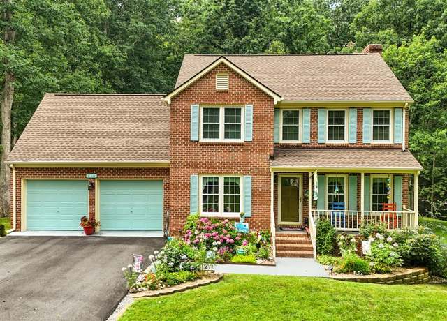 Property at 114 Brook Ridge Pl, Forest, VA 24551, 3 beds, 2.5 baths