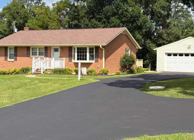 Property at 11068 Leesville Rd, Evington, VA 24550, 3 beds, 1.5 baths