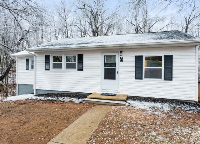 Property at 1811 Forest St, Altavista, VA 24517, 3 beds, 1 bath