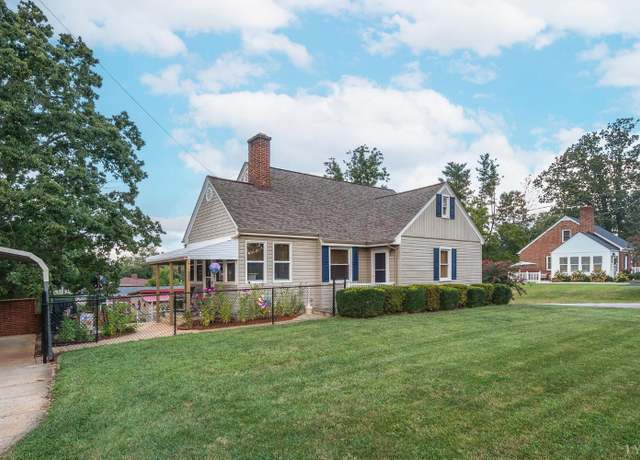 Property at 500 Leftwich St, Gretna, VA 24557, 4 beds, 3 baths