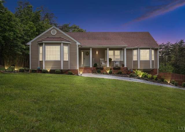 Property at 112 Cedarwood Ct, Forest, VA 24551, 3 beds, 3 baths