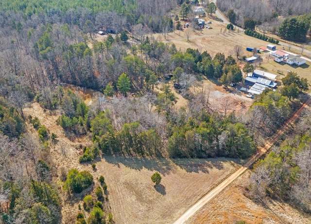 Property at 108 Tweedy Ln, Appomattox, VA 24522, 3 beds, 2.5 baths