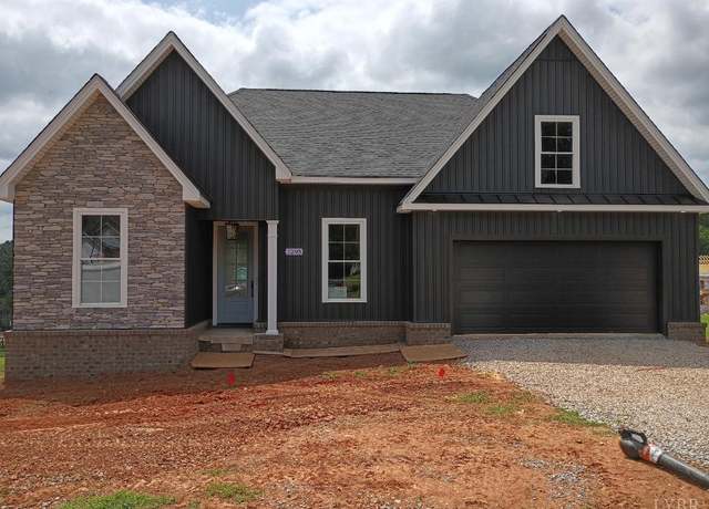 Property at 1295 Boonsboro Meadows Dr, Lynchburg, VA 24503, 4 beds, 2 baths