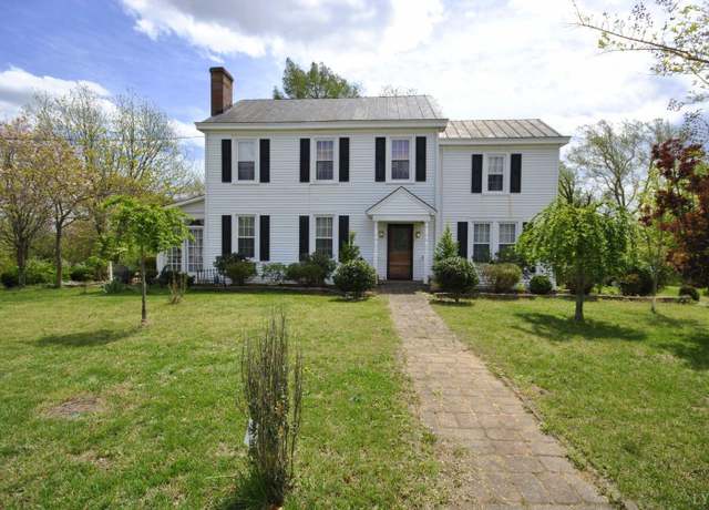 Property at 400 N Main St, Amherst, VA 24521, 5 beds, 3 baths