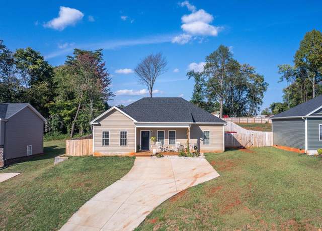 Property at 29 Patrick Ct, Madison Heights, VA 24572, 3 beds, 2 baths