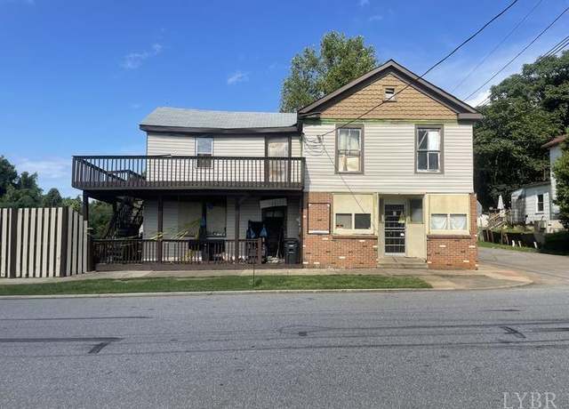 Property at 96 Federal St, Lynchburg, VA 24504, 1 bed, 1.5 baths