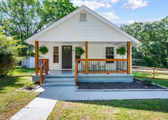 Property at 2808 Raleigh St, Lynchburg, VA 24501, 2 beds, 1 bath
