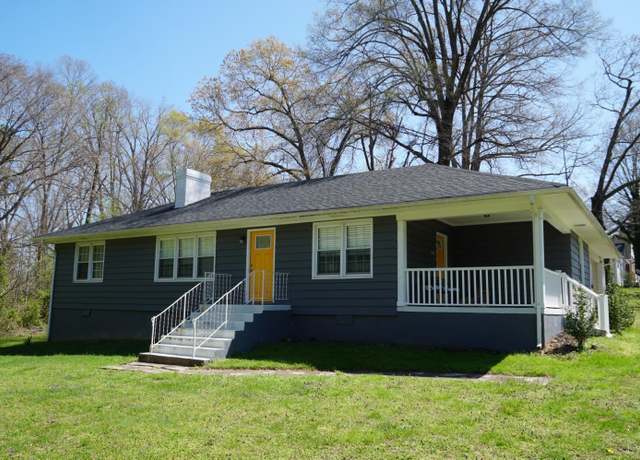 Property at 203 Marshall St, Brookneal, VA 24528, 3 beds, 2 baths