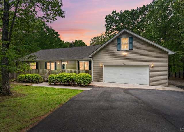 Property at 303 Somerset Pl, Rustburg, VA 24588, 4 beds, 2.5 baths