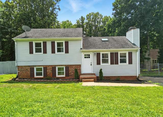 Property at 2824 Hawkins Mill Rd, Lynchburg, VA 24502, 3 beds, 2 baths