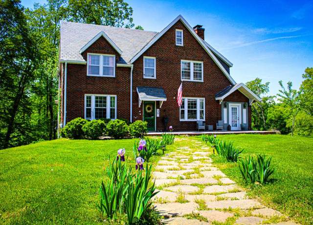 Property at 39 North Princeton Cir, Lynchburg, VA 24503, 5 beds, 3 baths