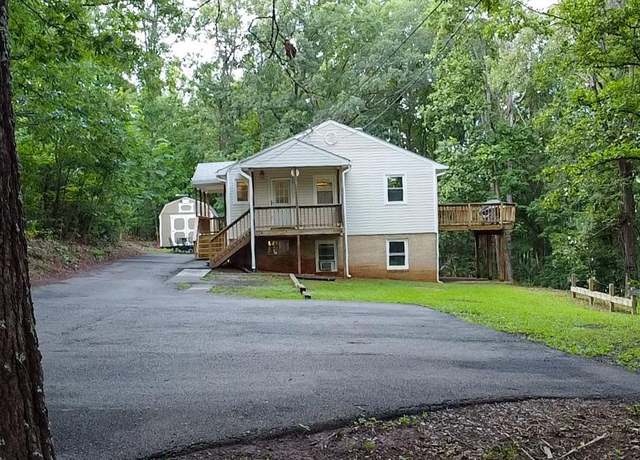 Property at 19640 Leesville Rd Rd, Lynchburg, VA 24502, 3 beds, 2 baths