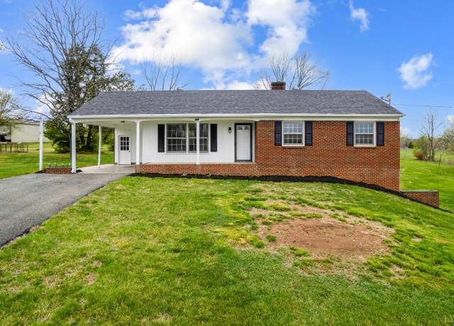 Property at 171 Peach St, Appomattox, VA 24522, 3 beds, 3 baths