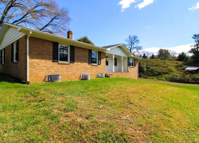 Property at 5427 Snake Creek Rd, Stuart, VA 24343, 3 beds, 2 baths
