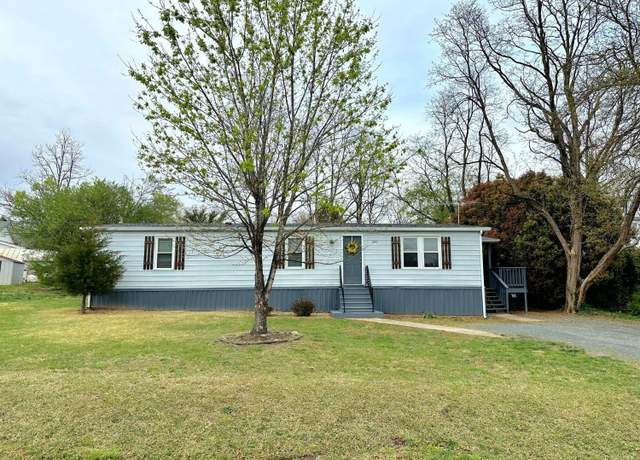 Property at 157 Phelps Rd, Madison Heights, VA 24572, 3 beds, 2 baths