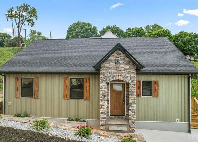 Property at 2127 Elm St, Lynchburg, VA 24504, 3 beds, 2 baths