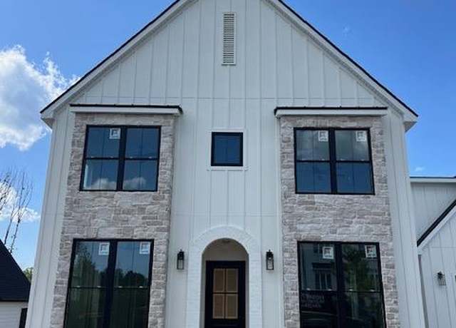 Property at 917 Elmwood Ave, Lynchburg, VA 24503, 5 beds, 3.5 baths