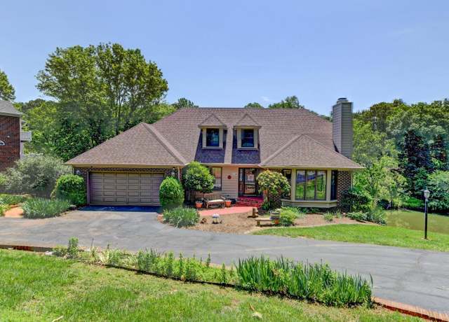 Property at 114 Sailview Dr, Forest, VA 24551, 6 beds, 4 baths