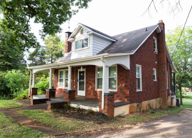 Property at 1119 Peaks St St, Bedford, VA 24523, 4 beds, 1.5 baths