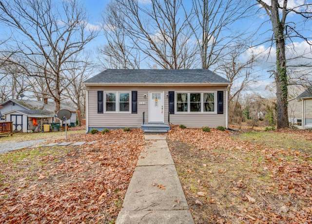 Property at 132 Church St, Brookneal, VA 24528, 2 beds, 1 bath