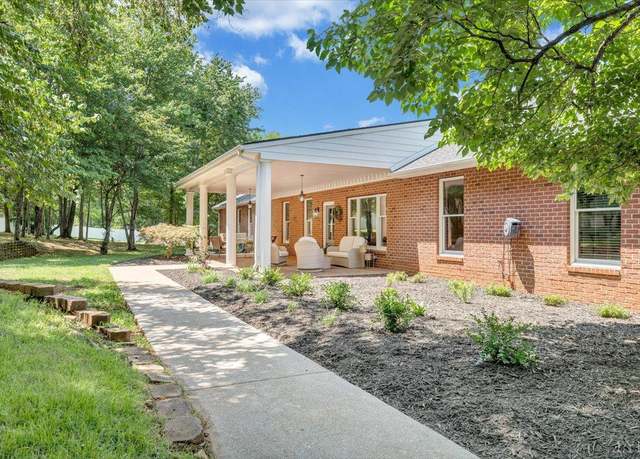 Property at 439 Wiggington Rd, Lynchburg, VA 24502, 5 beds, 3 baths